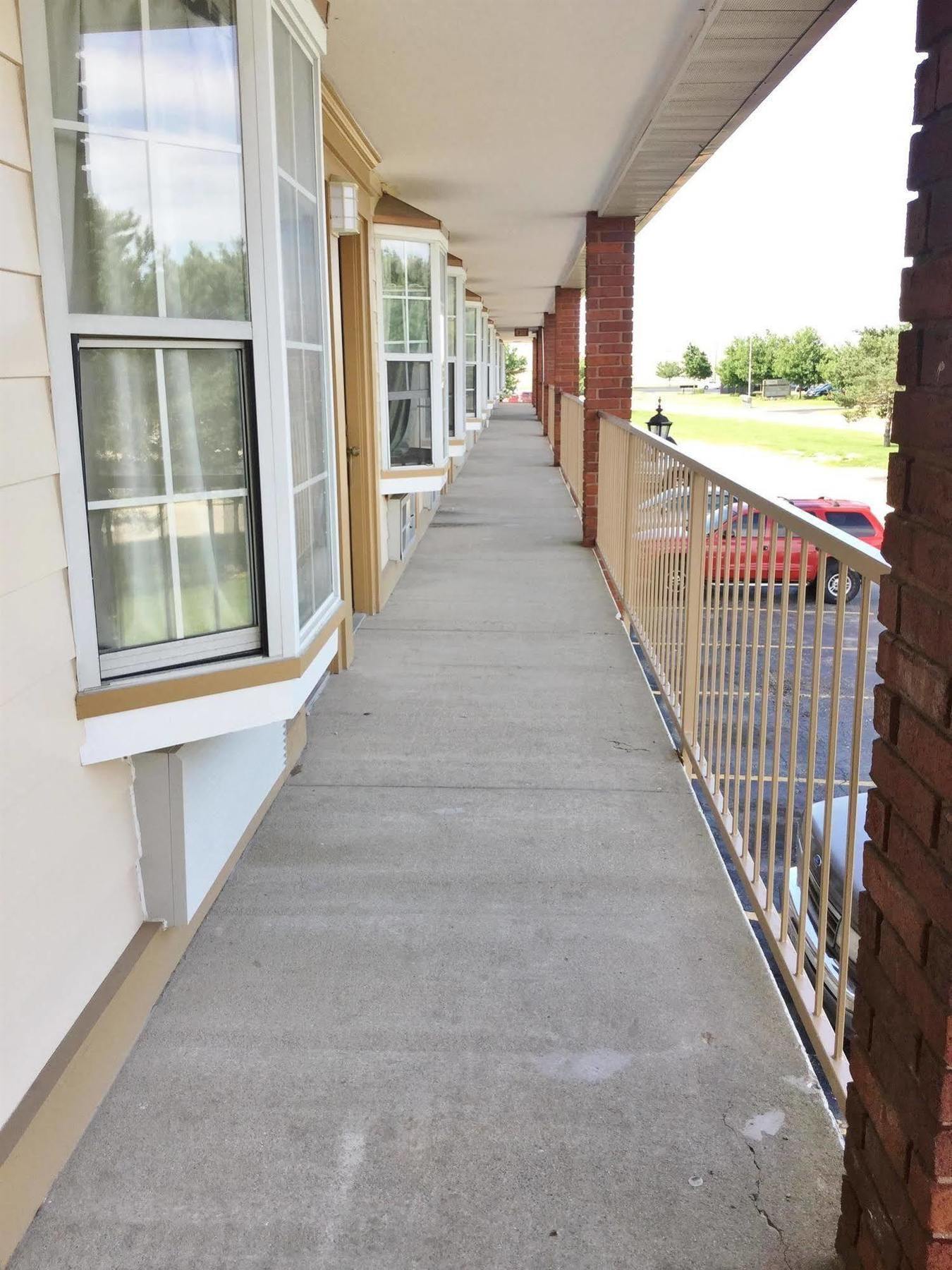 Americas Best Value Inn Belvidere - Rockford Exterior photo